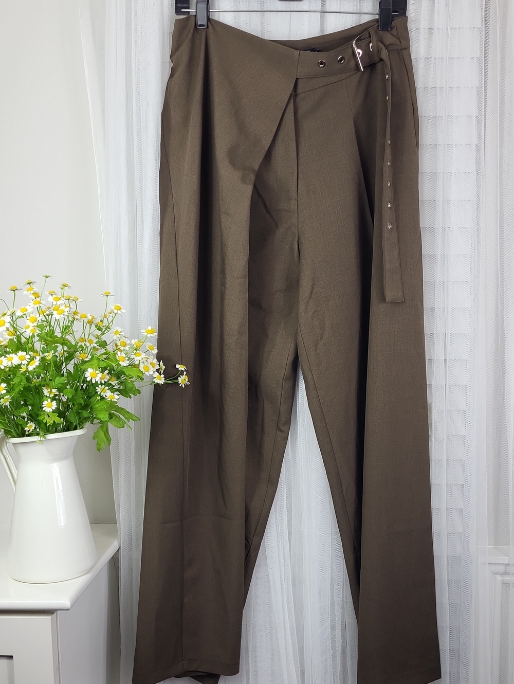 Drole de copine High-Waist Olive Wrap Pants with Belt. Size L